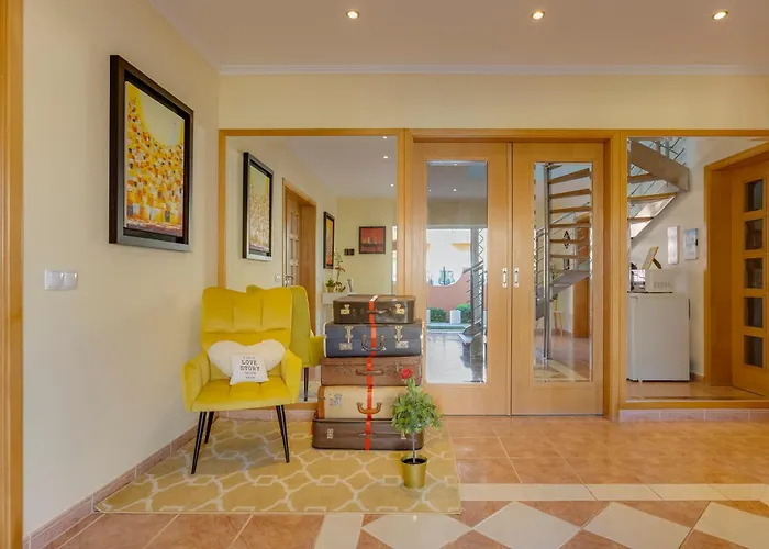 Chez Imaginarios-exclusive & Hideout Lagos